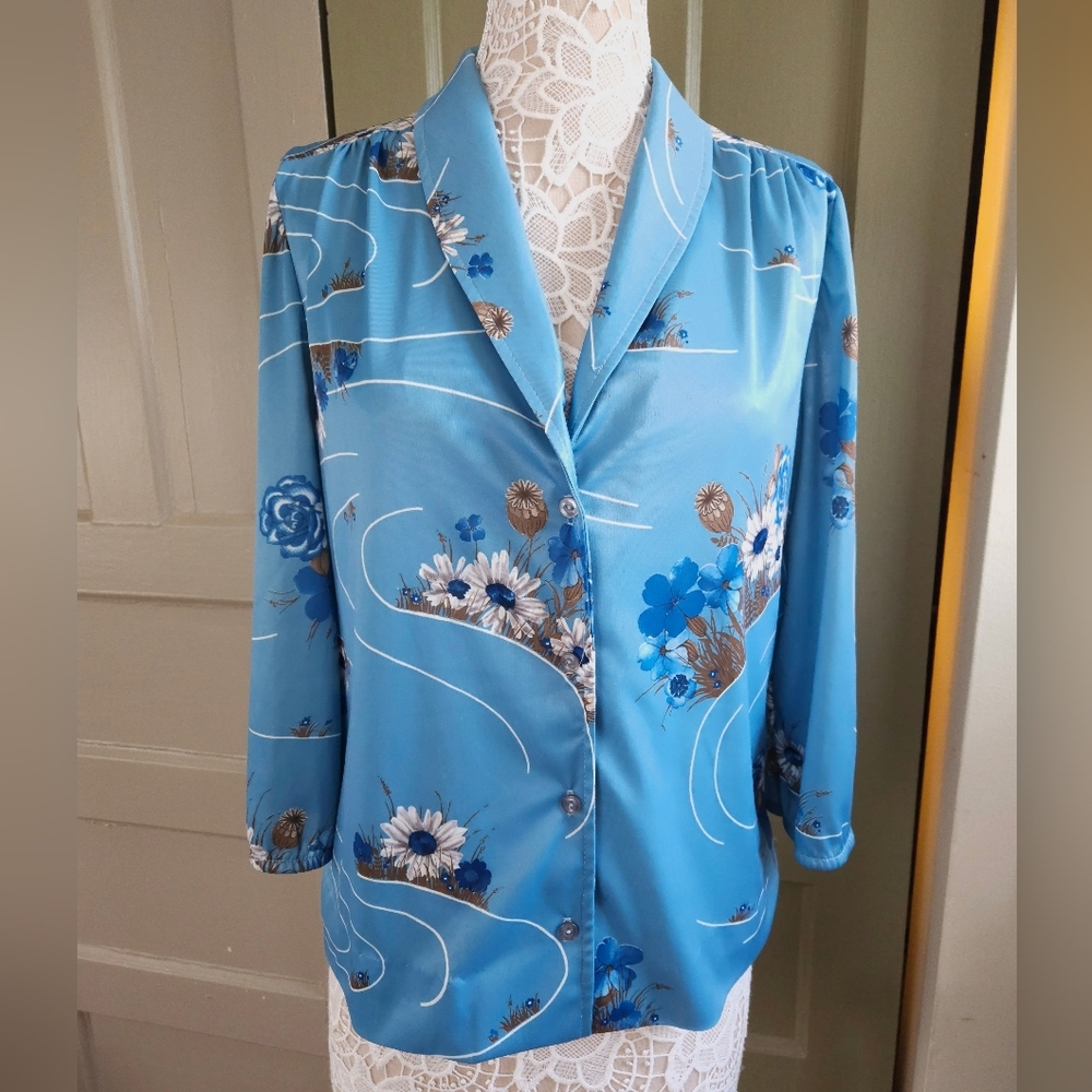 Vintage 70s Blue Silky Polyester Floral Daisy Poppy Top Shirt Women's Small